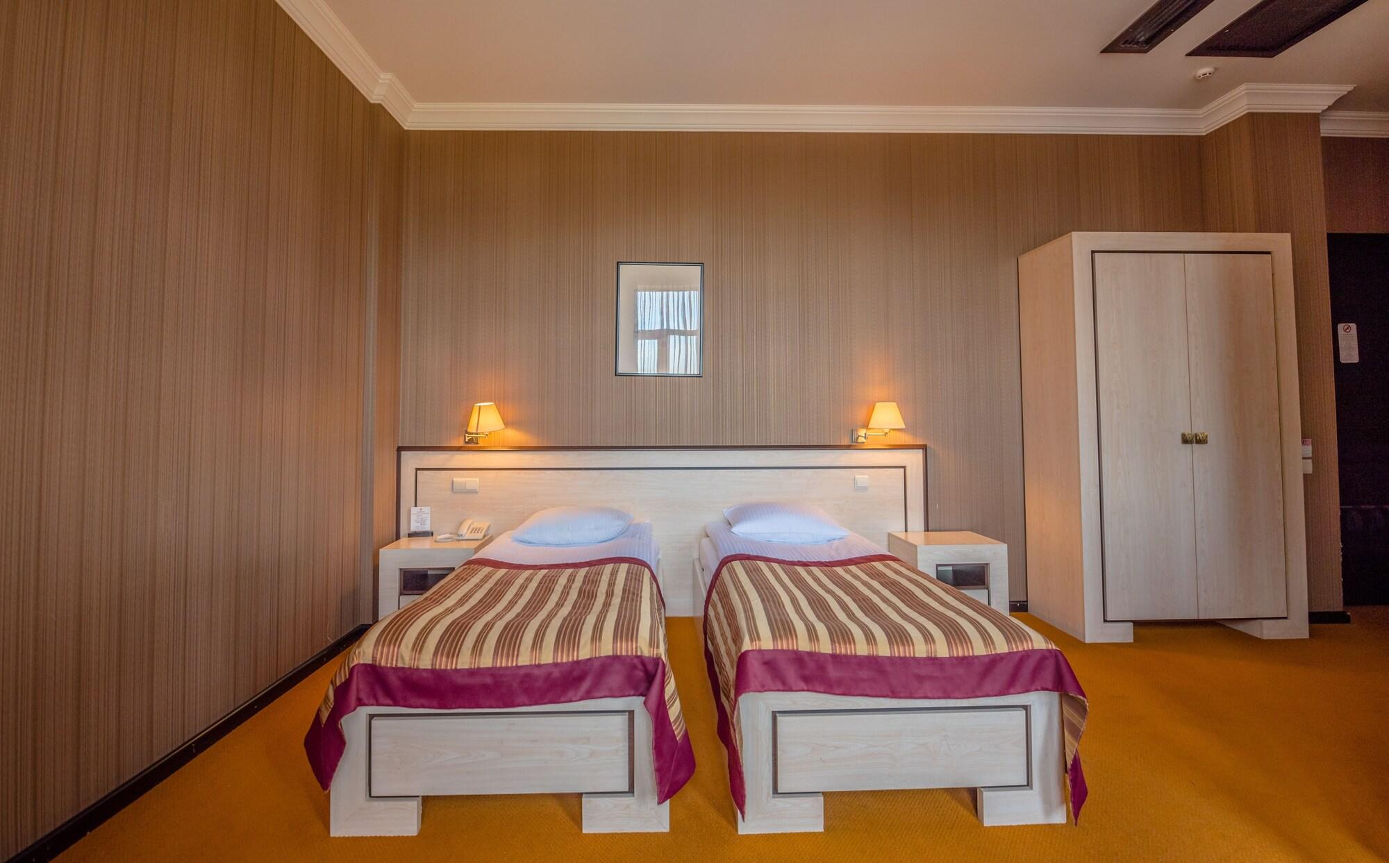 Hotel Rikhe Monika Tbilisi Ngoại thất bức ảnh