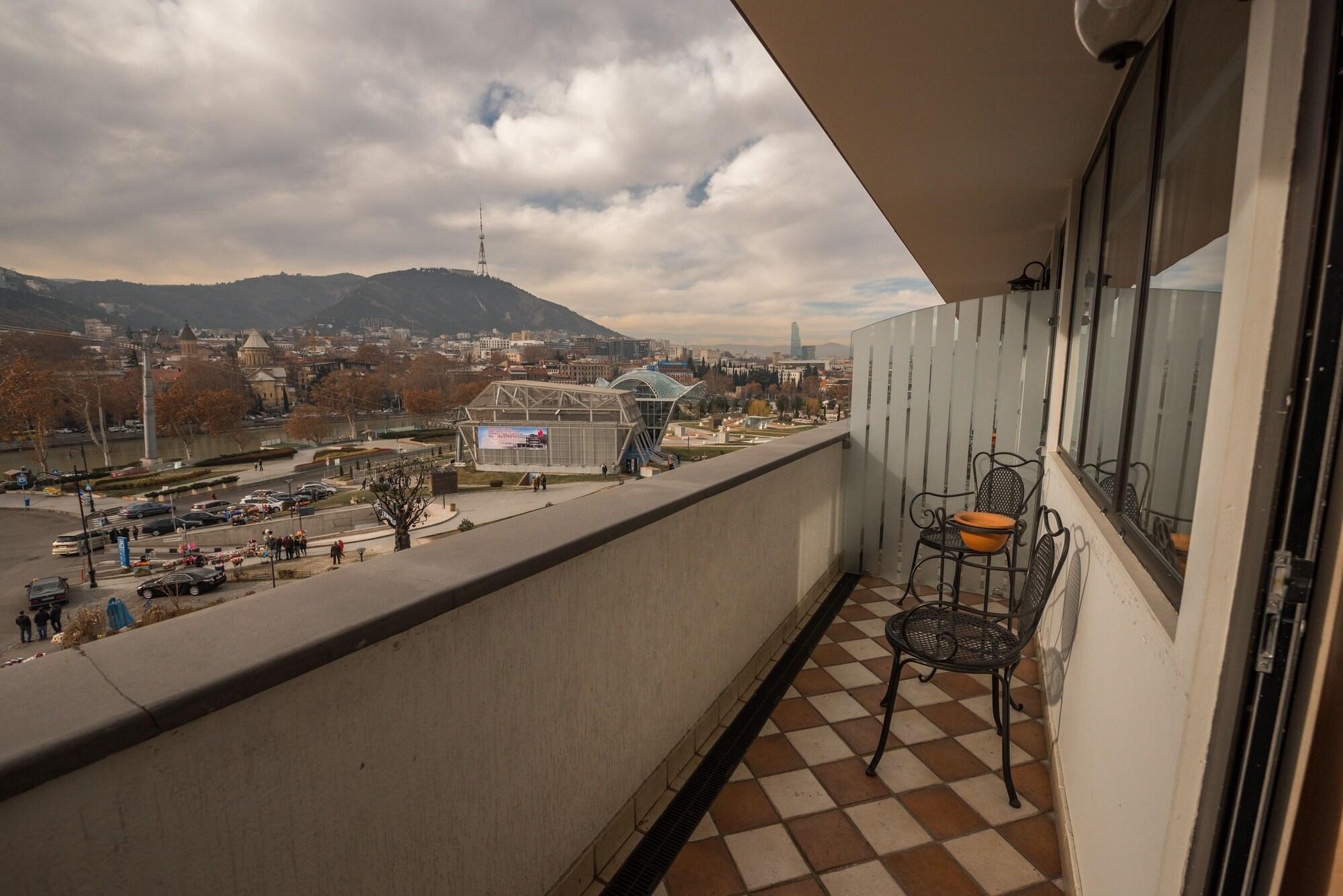 Hotel Rikhe Monika Tbilisi Ngoại thất bức ảnh